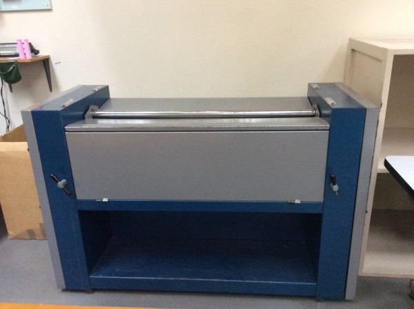 Brushing machine- Garment or panel